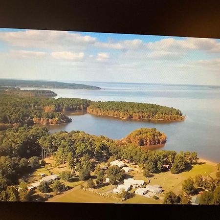 Alpine Lakeview Motel Room Wifi,Sandy Beach Boat Ramp,Pier,Marina,Bath House With Laundromat Hemphill Bilik gambar